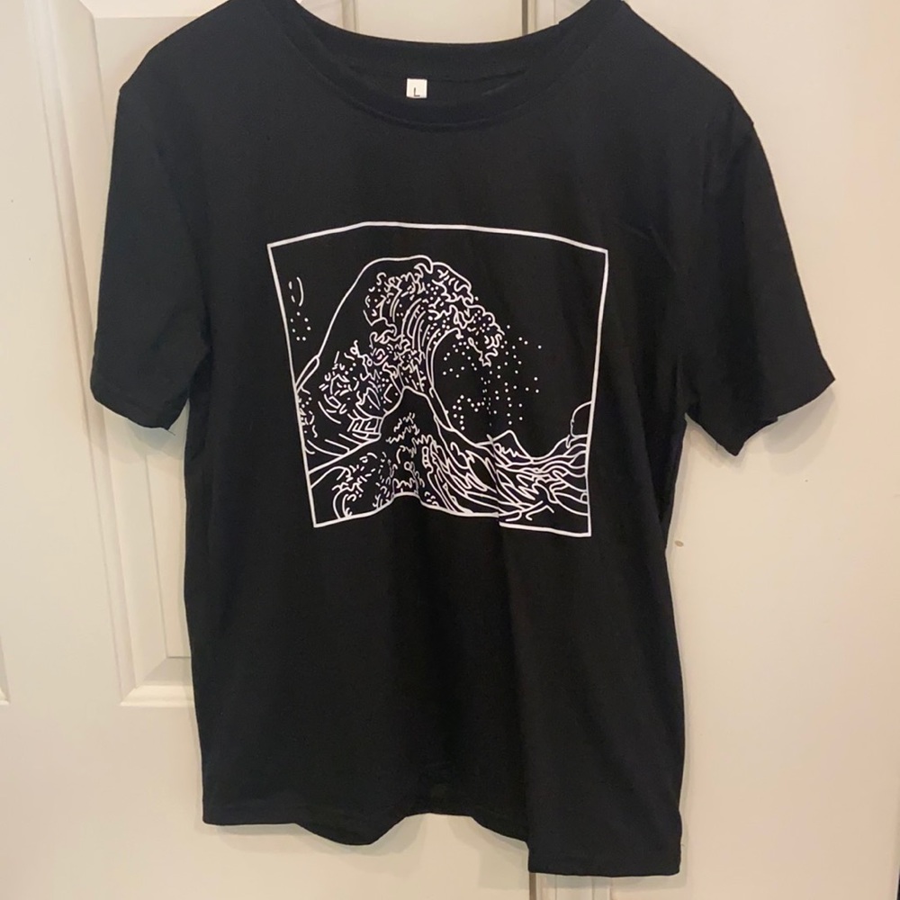 Waves tee